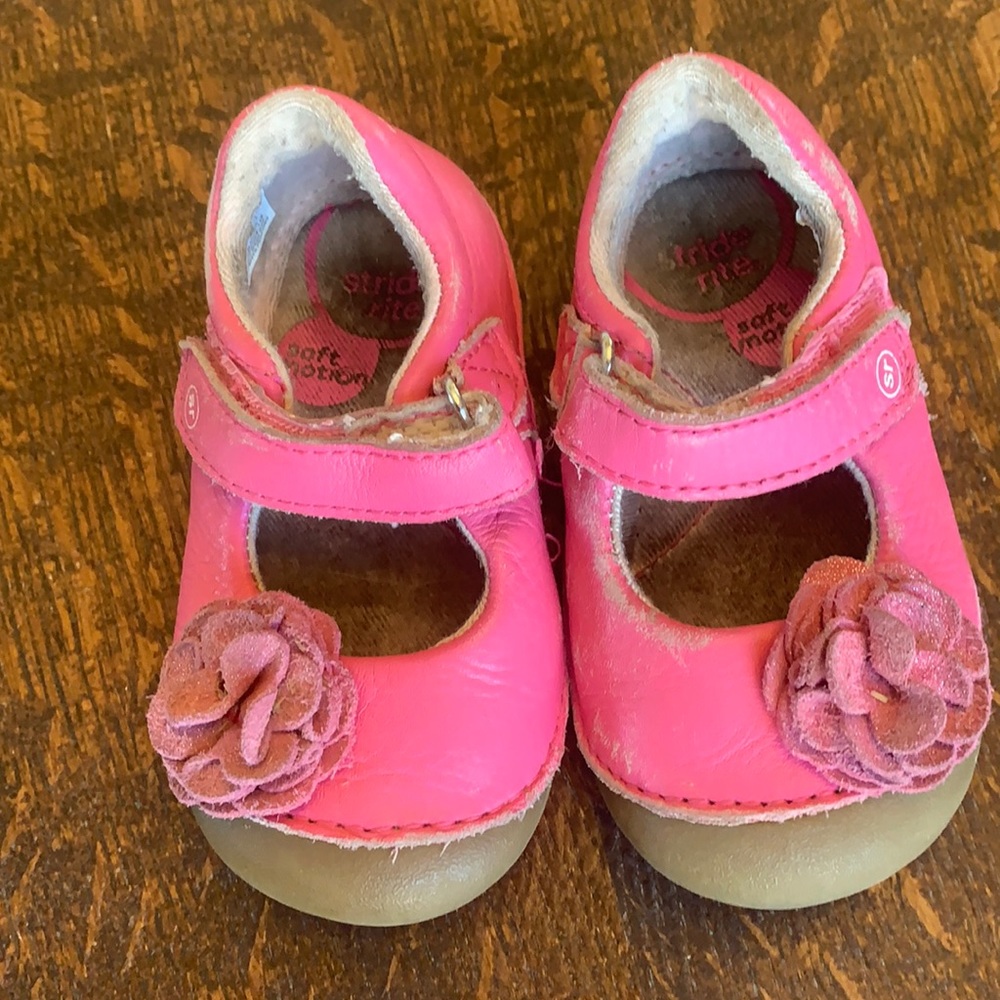 Aria Mary Jane Pink Stride Rite size toddler 4.5.